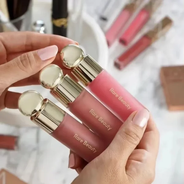 نادر الجمال لينة قرصة أحمر الخدود السائل حريري وانزلاق على السلس طويلة الأمد طبطب قرصة مثالية دافق سلس ماتي ديوي ماكياج